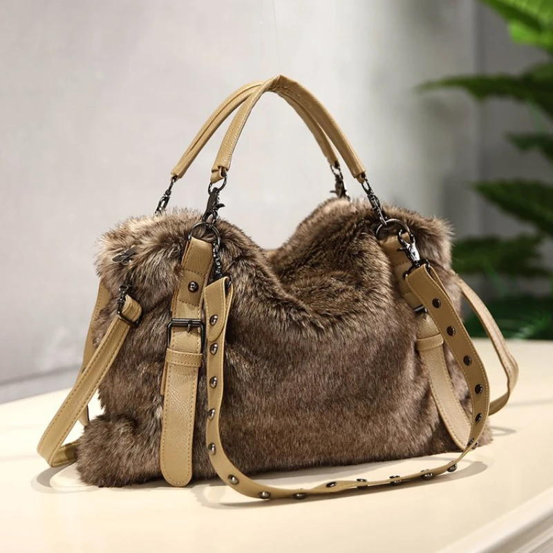 Sac à main en velours de laine - Women Bags Guess avis et prix